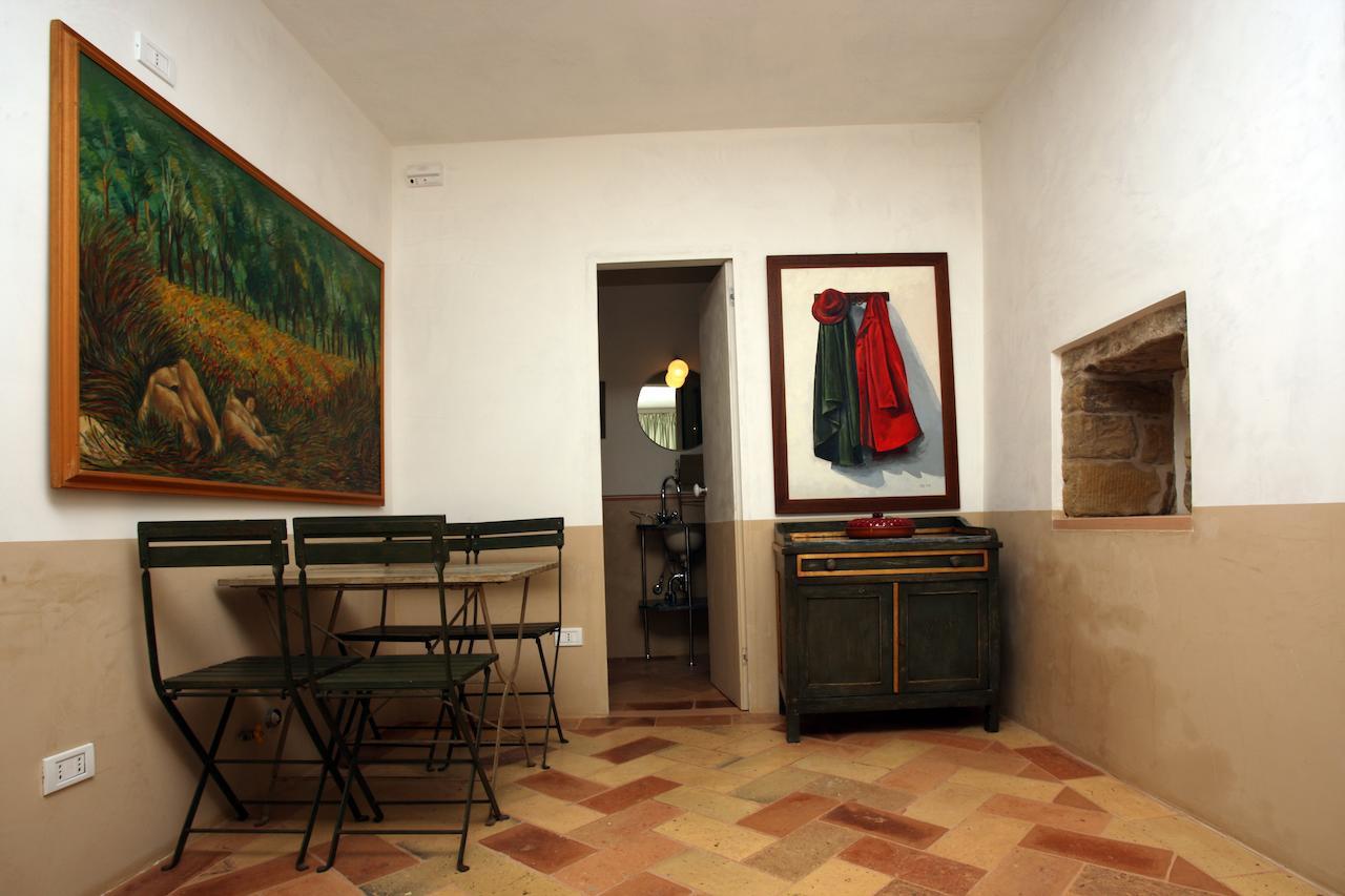 Palazzo Santinelli Bed and Breakfast SantʼAngelo in Vado Værelse billede